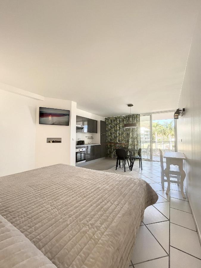 Le Domaine Anse Marcel Beach Resort Екстериор снимка