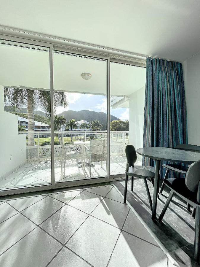 Le Domaine Anse Marcel Beach Resort Екстериор снимка