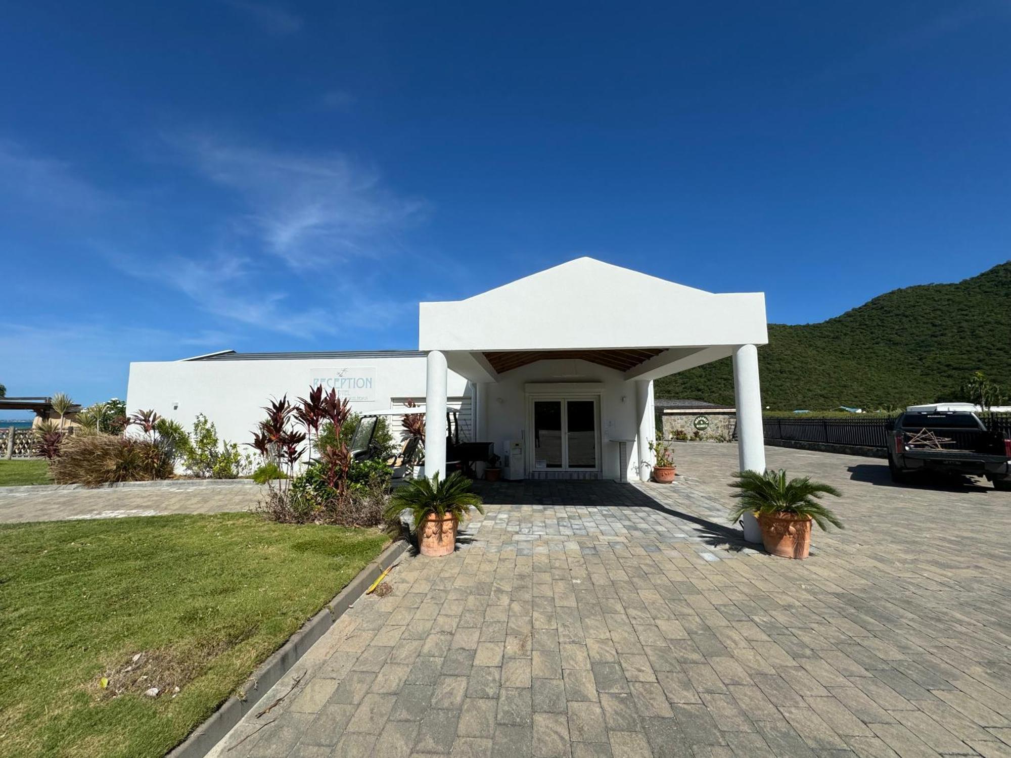 Le Domaine Anse Marcel Beach Resort Екстериор снимка